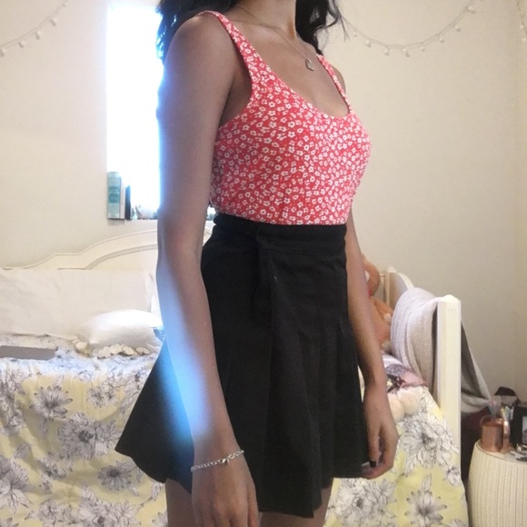 Red & White Floral Tank - Picture 2 of 5